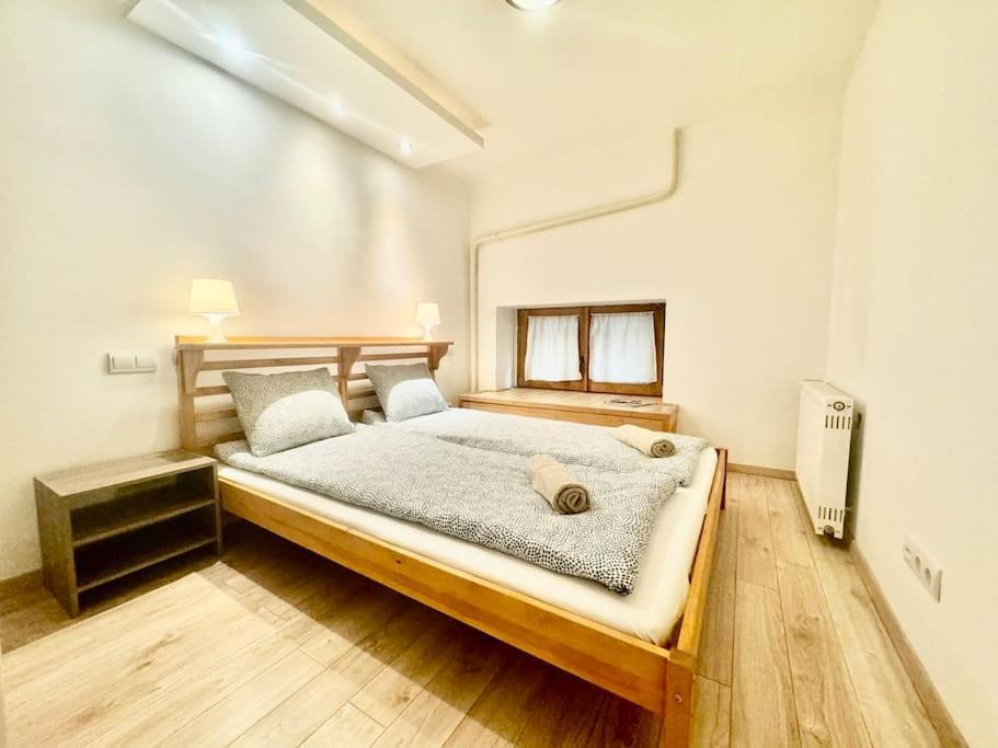 Apartment R8 2br Free Parking